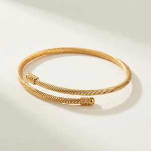 Sleek Line Bracelet