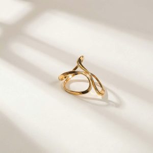 Linear Twist Ring