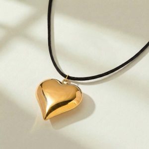 Amorisette Necklace