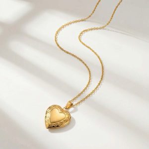 Corazón Necklace