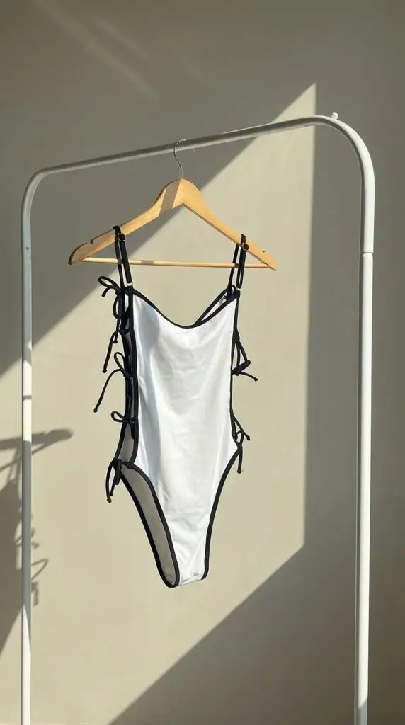 swimwear_onepiece_white_black_theinstict-5